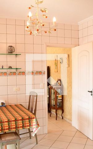 Casa de condomínio para alugar com 315m², 3 quartos e 6 vagasCozinha