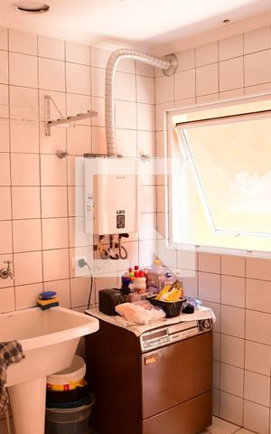 Casa de condomínio para alugar com 315m², 3 quartos e 6 vagasÁrea de Serviço