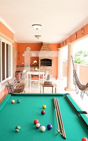 Casa de condomínio para alugar com 315m², 3 quartos e 6 vagasVaranda