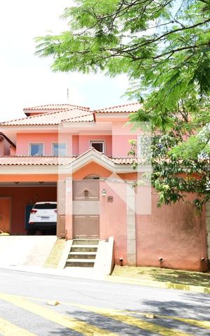 Casa de condomínio para alugar com 315m², 3 quartos e 6 vagasFachada