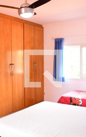 Casa de condomínio para alugar com 315m², 3 quartos e 6 vagasSuite 1 