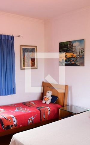 Casa de condomínio para alugar com 315m², 3 quartos e 6 vagasSuite 1 