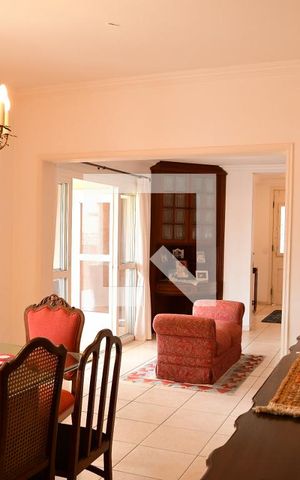 Casa de condomínio para alugar com 315m², 3 quartos e 6 vagasSala