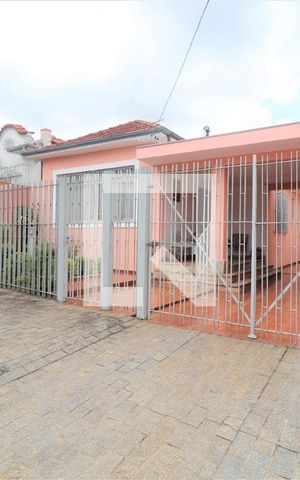Casa à venda com 420m², 4 quartos e 6 vagasFachada