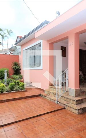 Casa à venda com 420m², 4 quartos e 6 vagasJardim