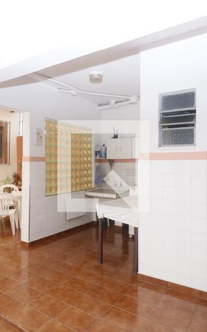 Casa à venda com 420m², 4 quartos e 6 vagasÁrea de Serviço