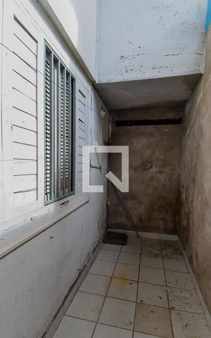 Casa à venda com 45m², 2 quartos e sem vagaÁrea de serviço