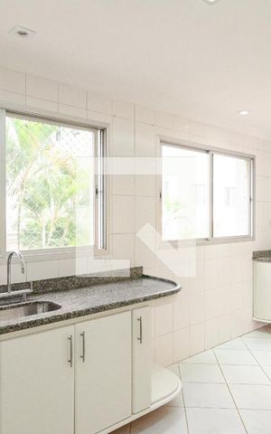 Apartamento à venda com 94m², 3 quartos e 2 vagas Apartamento à venda com 94m², 3 quartos e 2 vagasCozinha