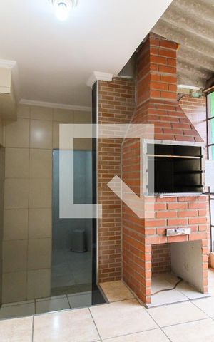 Casa para alugar com 75m², 2 quartos e 1 vaga Casa para alugar com 75m², 2 quartos e 1 vagaChurrasqueira