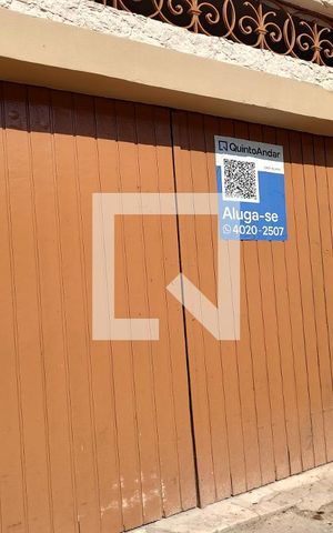 Casa para alugar com 254m², 3 quartos e 2 vagas Casa para alugar com 254m², 3 quartos e 2 vagasFachada