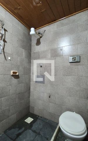 Casa para alugar com 254m², 3 quartos e 2 vagas Casa para alugar com 254m², 3 quartos e 2 vagasBanheiro da Suíte