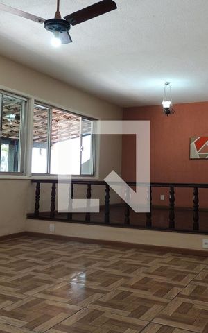 Casa para alugar com 254m², 3 quartos e 2 vagasSala 