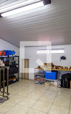 Casa à venda com 212m², 3 quartos e 2 vagas Casa à venda com 212m², 3 quartos e 2 vagasSótão