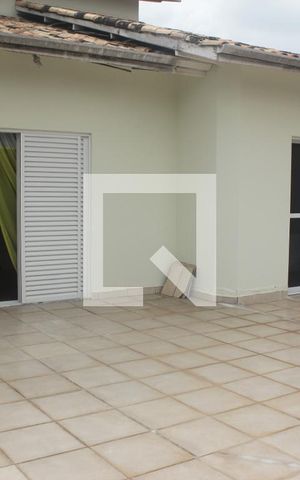 Casa para alugar com 414m², 5 quartos e 7 vagasSacada
