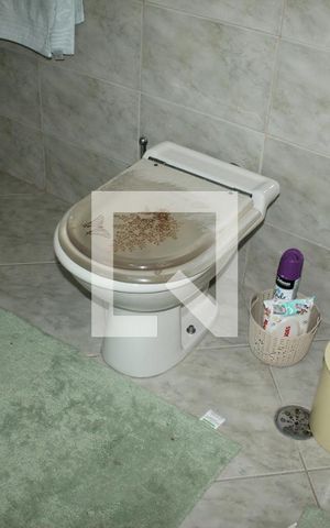 Casa para alugar com 414m², 5 quartos e 7 vagasBanheiro da Suíte