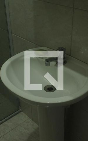Casa para alugar com 414m², 5 quartos e 7 vagasBanheiro de serviço