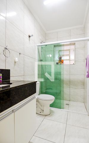Casa à venda com 120m², 2 quartos e 2 vagasBanheiro Social