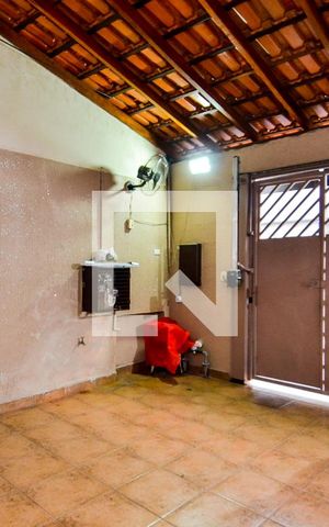 Casa à venda com 120m², 2 quartos e 2 vagasGaragem