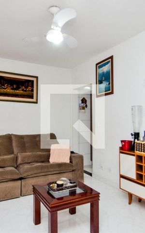 Casa à venda com 120m², 2 quartos e 2 vagasSala