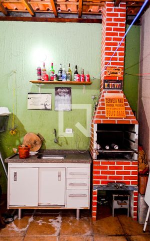 Casa à venda com 120m², 2 quartos e 2 vagasChurrasqueira