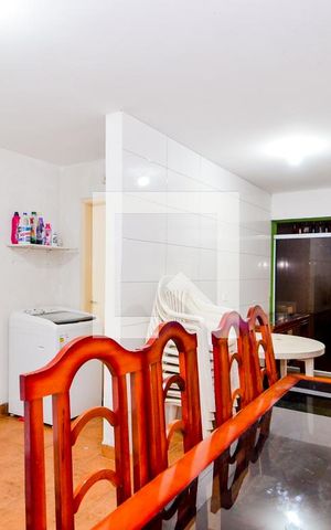 Casa à venda com 120m², 2 quartos e 2 vagasQuarto de Serviço