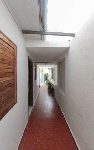 Casa à venda com 387m², 3 quartos e 1 vaga Casa à venda com 387m², 3 quartos e 1 vagaCorredor