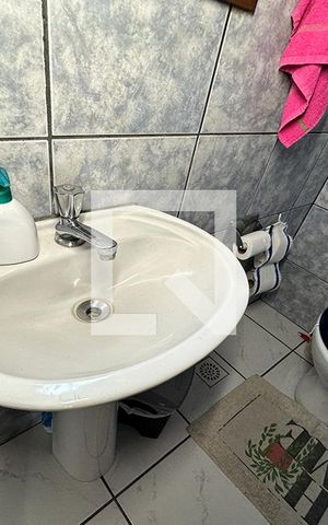 Casa à venda com 250m², 3 quartos e 3 vagasBanheiro 2