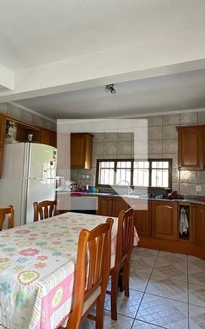 Casa à venda com 250m², 3 quartos e 3 vagasCozinha