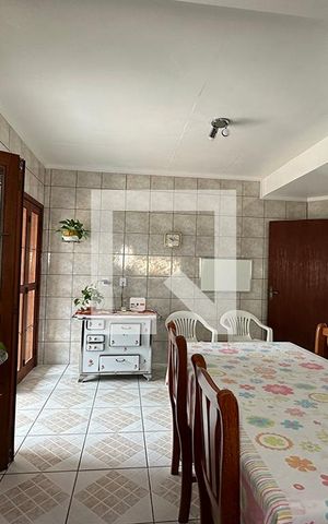 Casa à venda com 250m², 3 quartos e 3 vagasCozinha