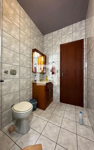 Casa à venda com 250m², 3 quartos e 3 vagasBanheiro