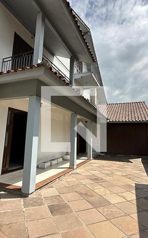 Casa à venda com 250m², 3 quartos e 3 vagasQuintal