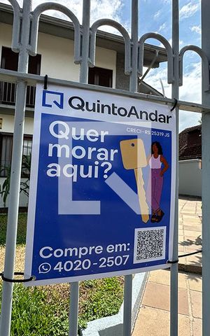 Casa à venda com 250m², 3 quartos e 3 vagasFachada