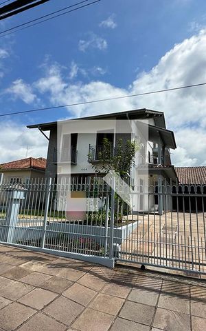 Casa à venda com 250m², 3 quartos e 3 vagasFachada