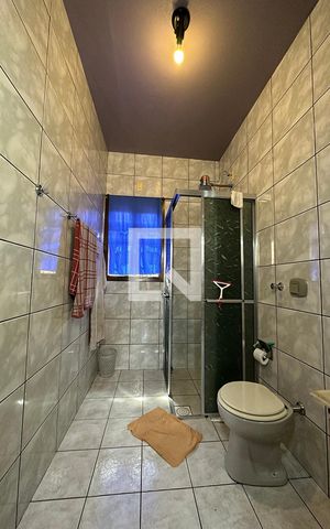 Casa à venda com 250m², 3 quartos e 3 vagasBanheiro