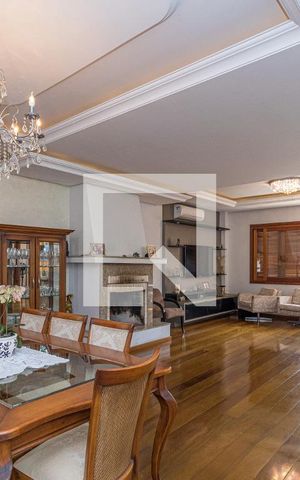 Casa à venda com 420m², 4 quartos e 10 vagasSala