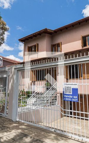 Casa à venda com 420m², 4 quartos e 10 vagasFachada