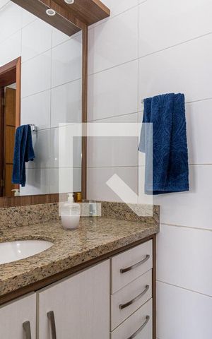 Casa à venda com 420m², 4 quartos e 10 vagasBanheiro da Piscina