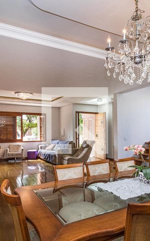Casa à venda com 420m², 4 quartos e 10 vagasSala