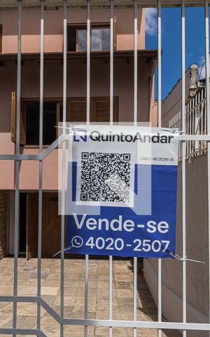 Casa à venda com 420m², 4 quartos e 10 vagasPlaquinha Externa