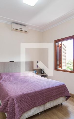 Casa à venda com 420m², 4 quartos e 10 vagasQuarto 1 Suite