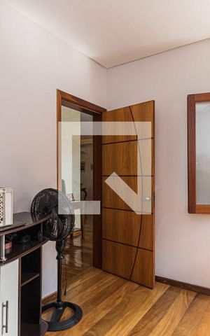 Casa à venda com 420m², 4 quartos e 10 vagasEscritório
