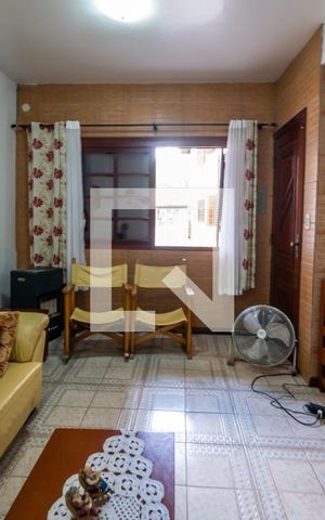 Casa à venda com 275m², 5 quartos e 5 vagasSala