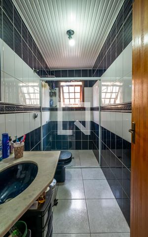 Casa à venda com 275m², 5 quartos e 5 vagasBanheiro