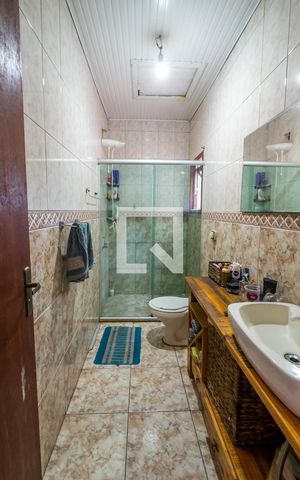 Casa à venda com 275m², 5 quartos e 5 vagasBanheiro