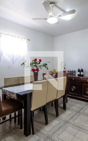 Casa à venda com 275m², 5 quartos e 5 vagasSala de Jantar