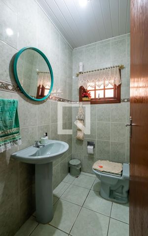 Casa à venda com 275m², 5 quartos e 5 vagasLavabo