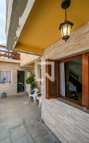 Casa à venda com 275m², 5 quartos e 5 vagasÁrea externa