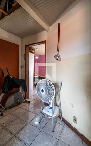 Casa à venda com 275m², 5 quartos e 5 vagasCorredor