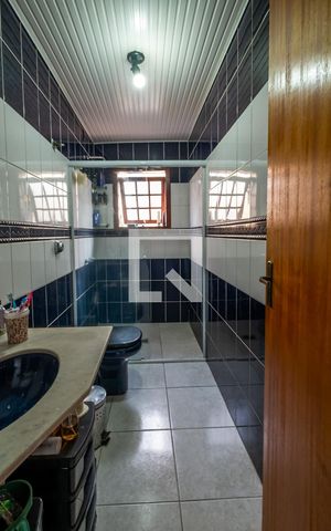 Casa à venda com 275m², 5 quartos e 5 vagasBanheiro
