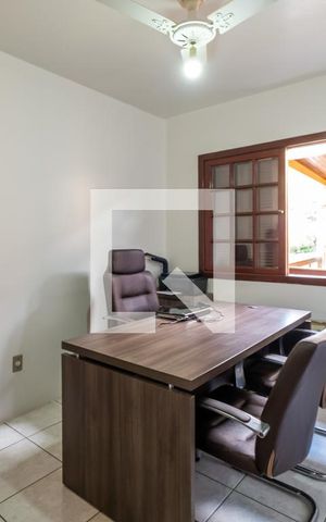 Casa à venda com 275m², 5 quartos e 5 vagasQuarto 2